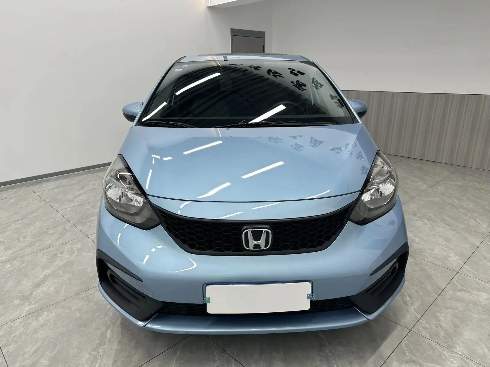 Honda Fit  версия CVT Comfort с люком