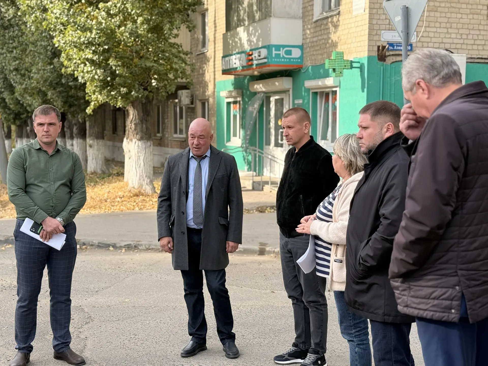 🚧 В Заводском районе проверили состояние дорожного полотна на улице Азина