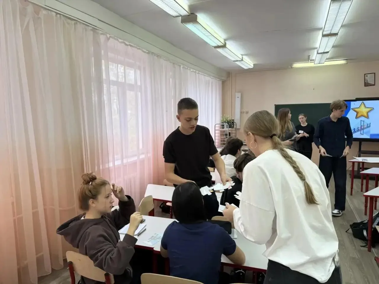 🤝 «Команда, в которой каждый важен»: в 9 “Б” прошла встреча на сплочение! 🤝