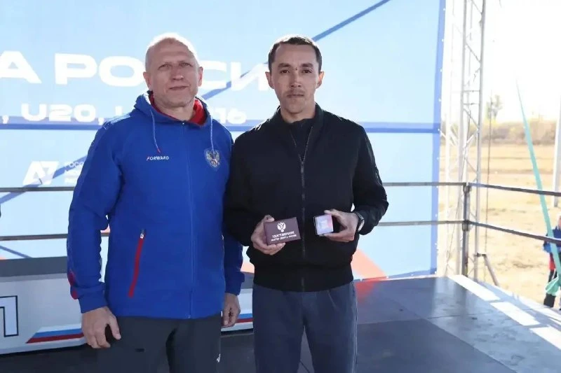 Оренбургский легкоатлет Альберт Рамазанов стал Мастером спорта России.