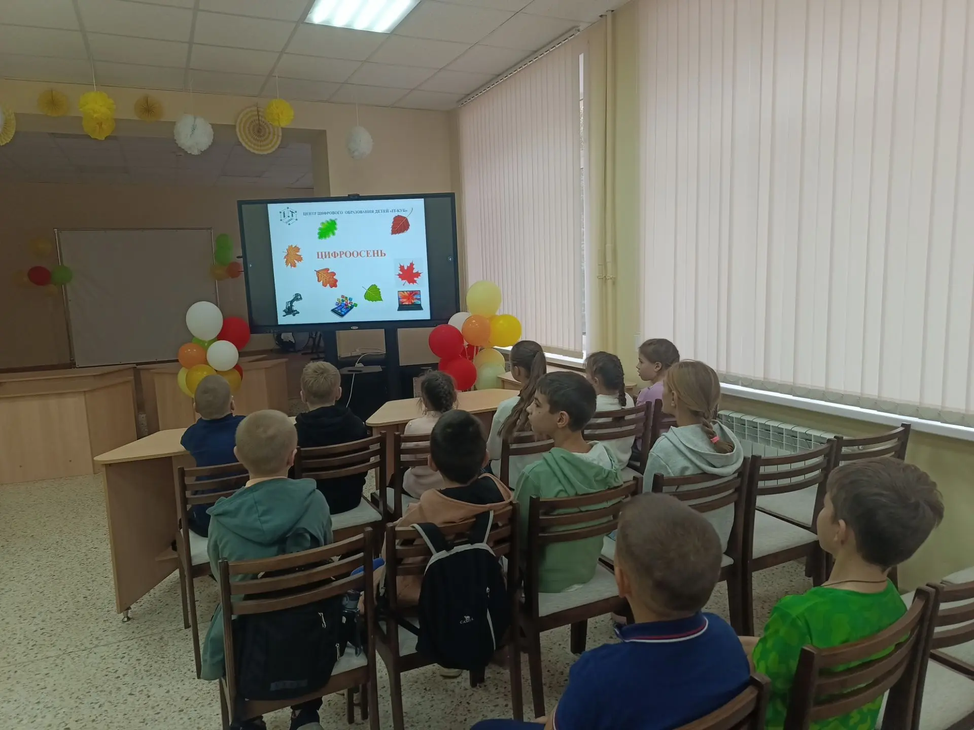 В школе каникулы, а у 4а класса - робототехника!