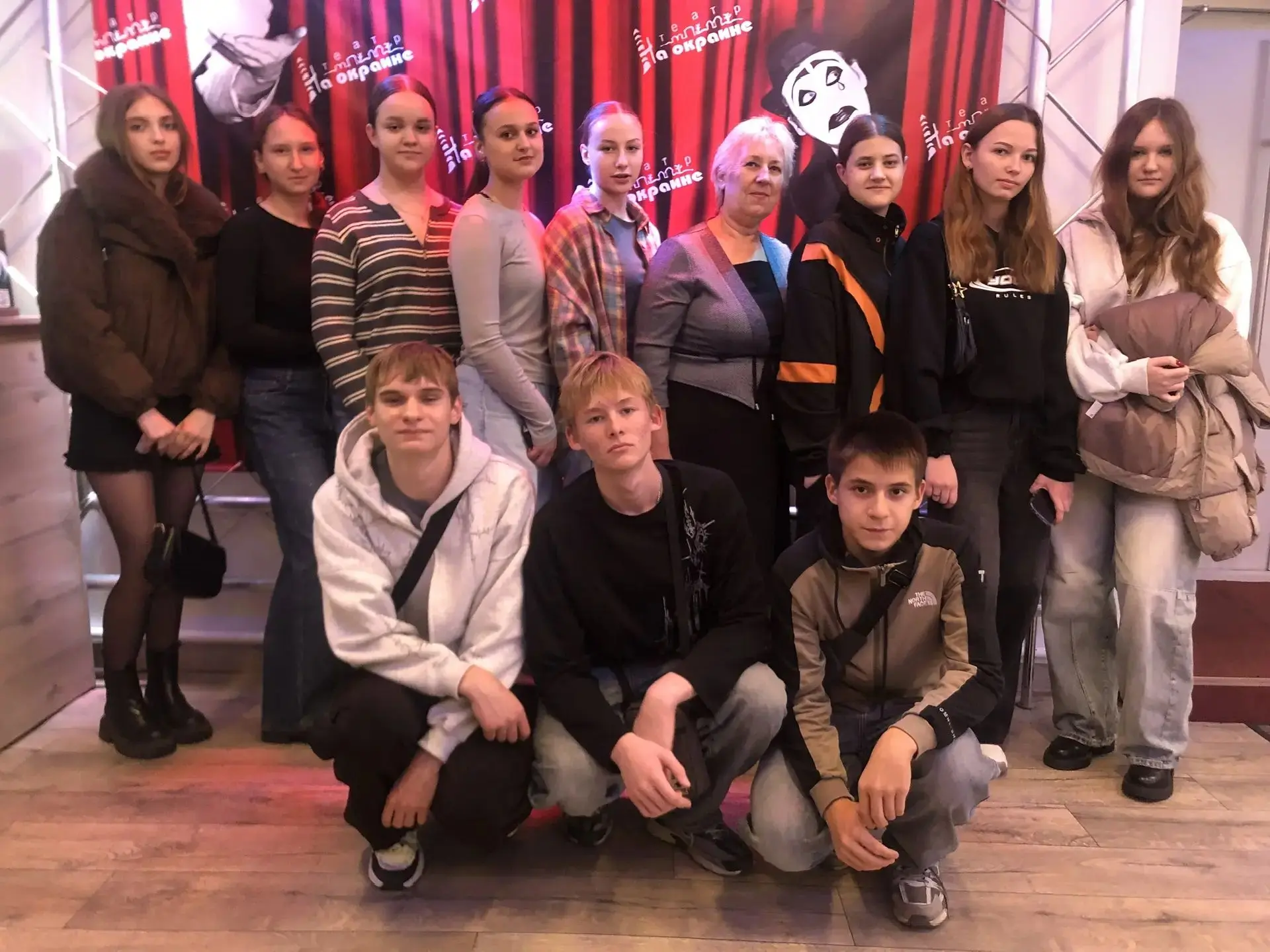 🎭 Поэзия, которая оживает: 10 «Б» в театре!