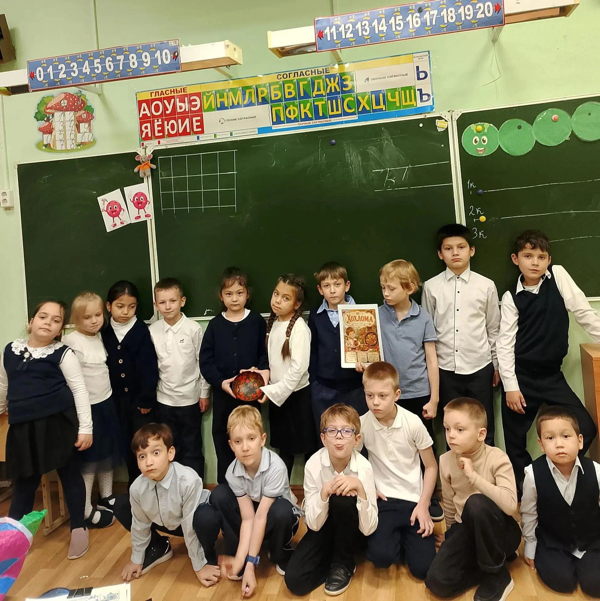 🇷🇺 Народные промыслы — это не просто красивые вещи, а живой культурный код России: в ...