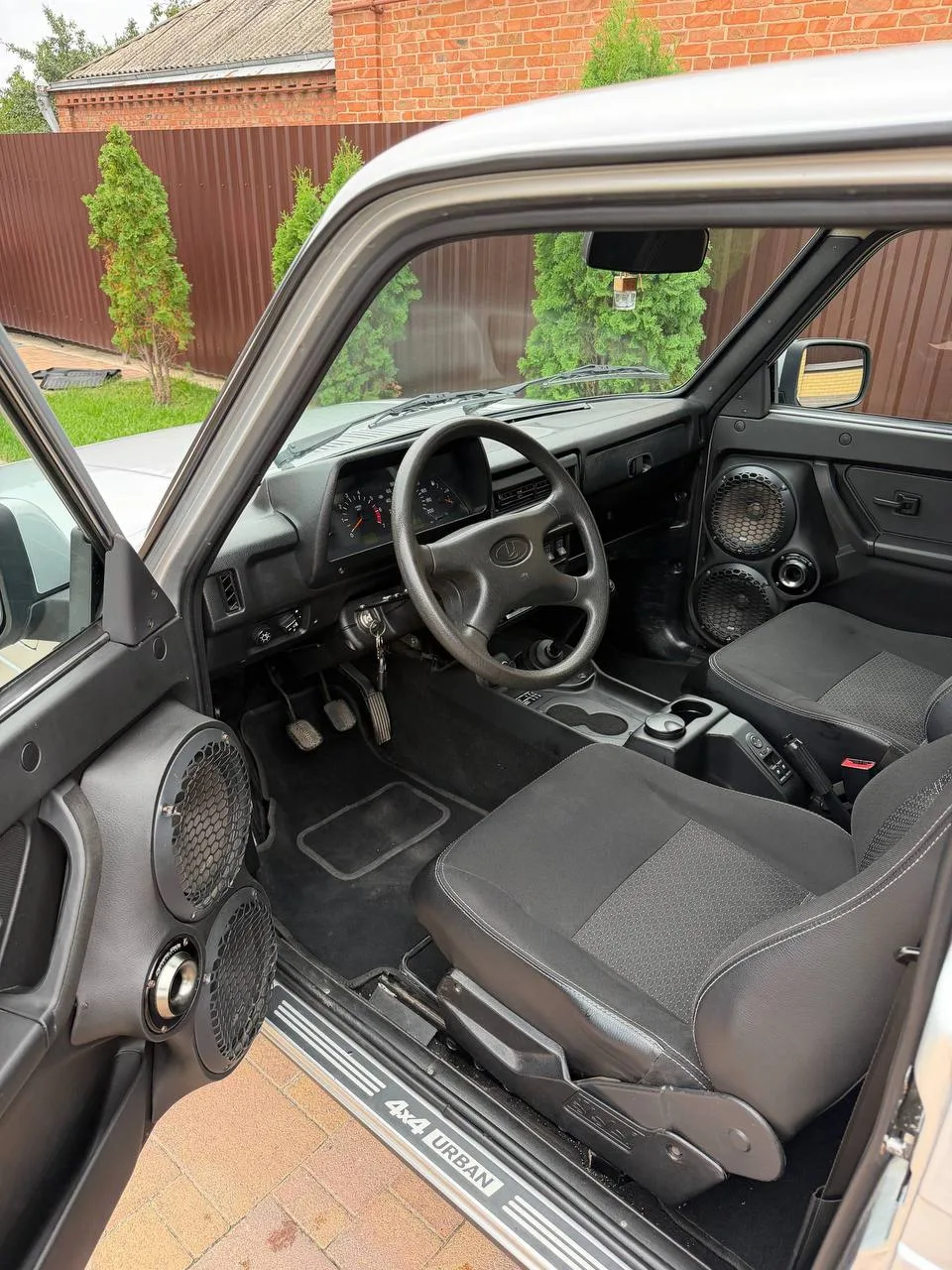 Ищет нового владельца легендарный внедорожник — ВАЗ (LADA) 2121 NIVA в отличном состоянии!
