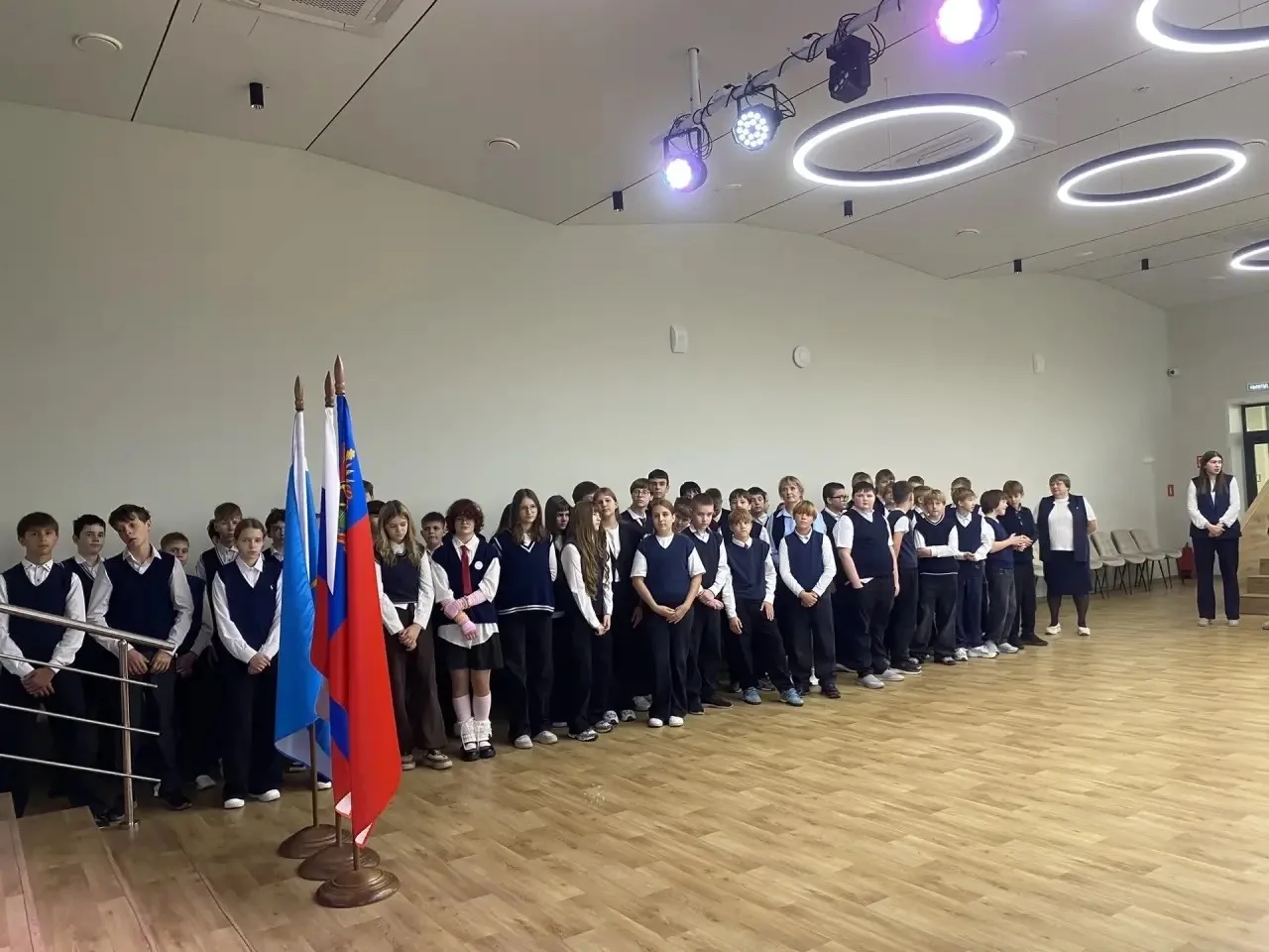 🇷🇺 Торжественная линейка в школе