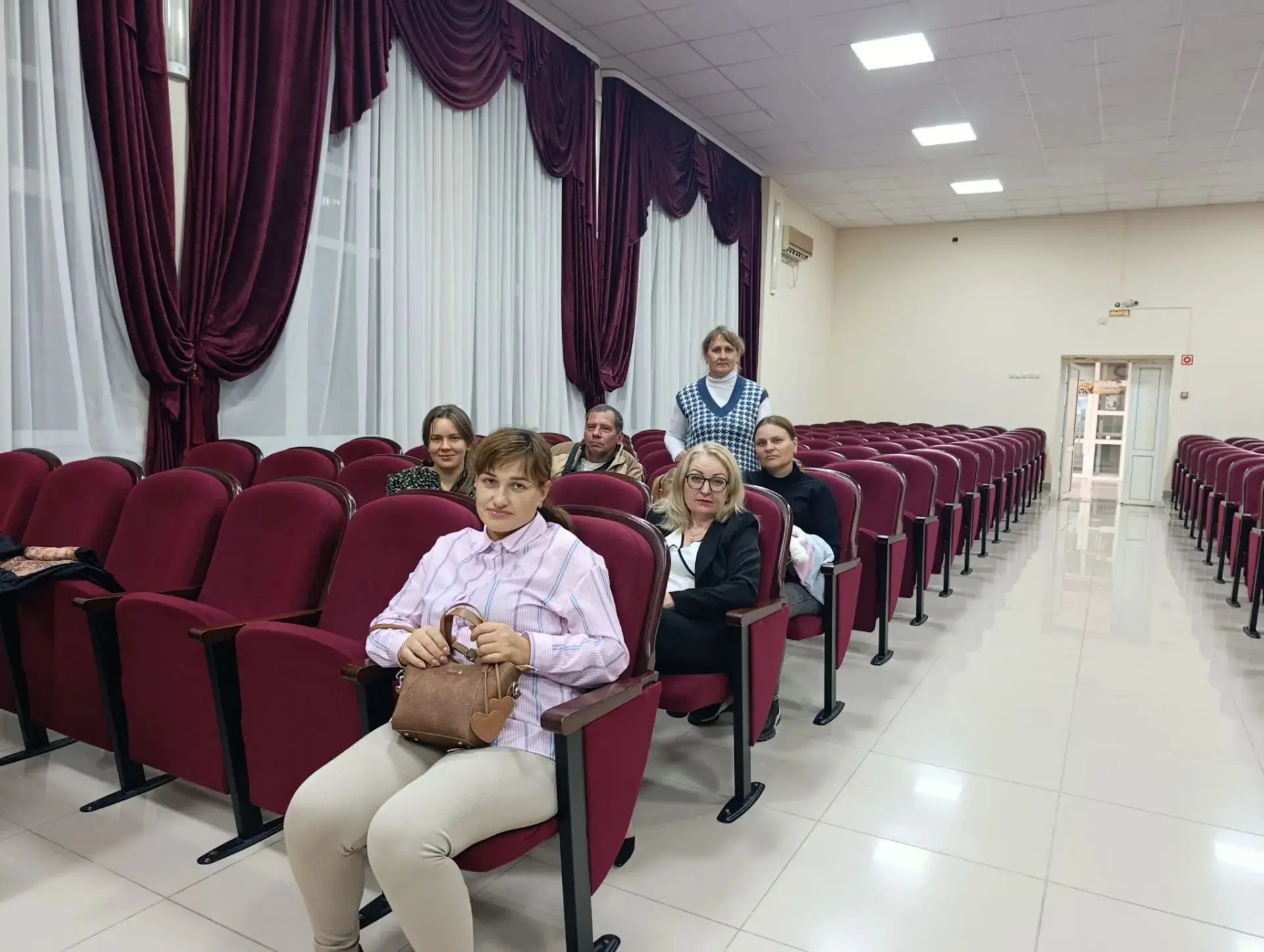 РОДИТЕЛЬСКОЕ СОБРАНИЕ: ПОДРОСТОК В СЕТИ