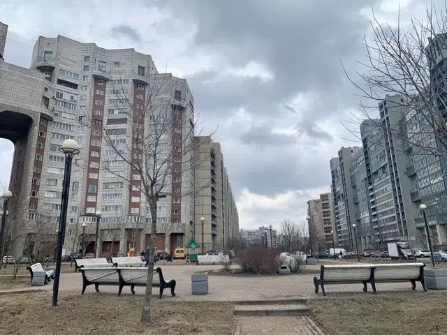 💦 В Петербурге неизвестные обстреляли прохожую водяными шарами