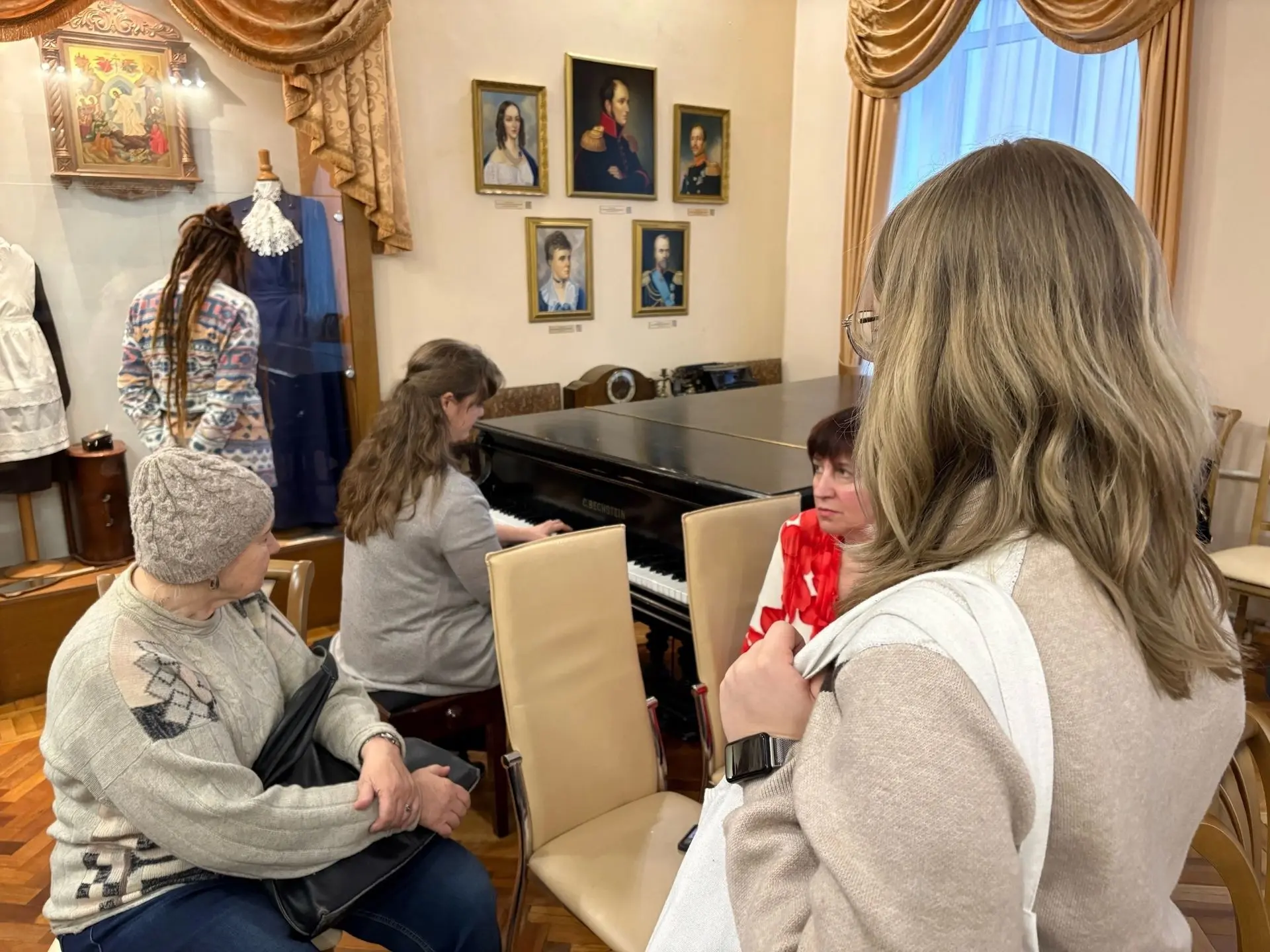 Сейчас во Дворцовом комплексе Ольденбургских активно идет работа по реализации проекта ...