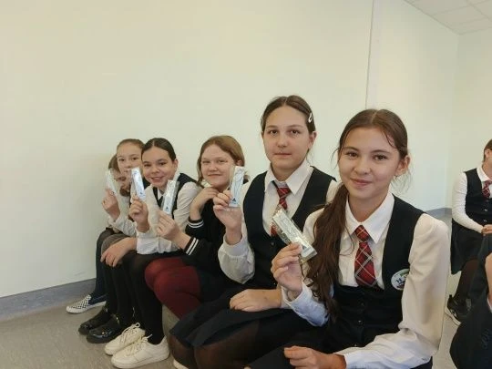 В Центре образования №51 Калининского района прошли важные уроки дорожной безопасности.