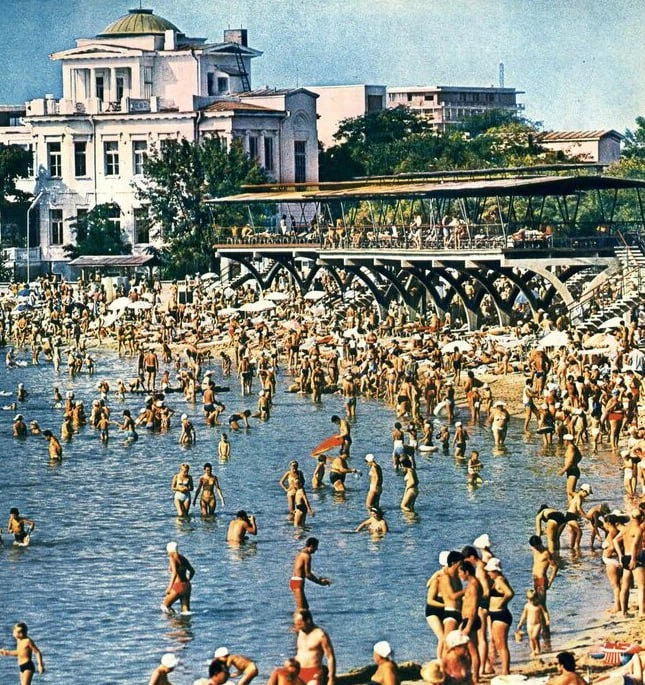 Евпатория. Пляж. Начало 70-х годов ХХ века