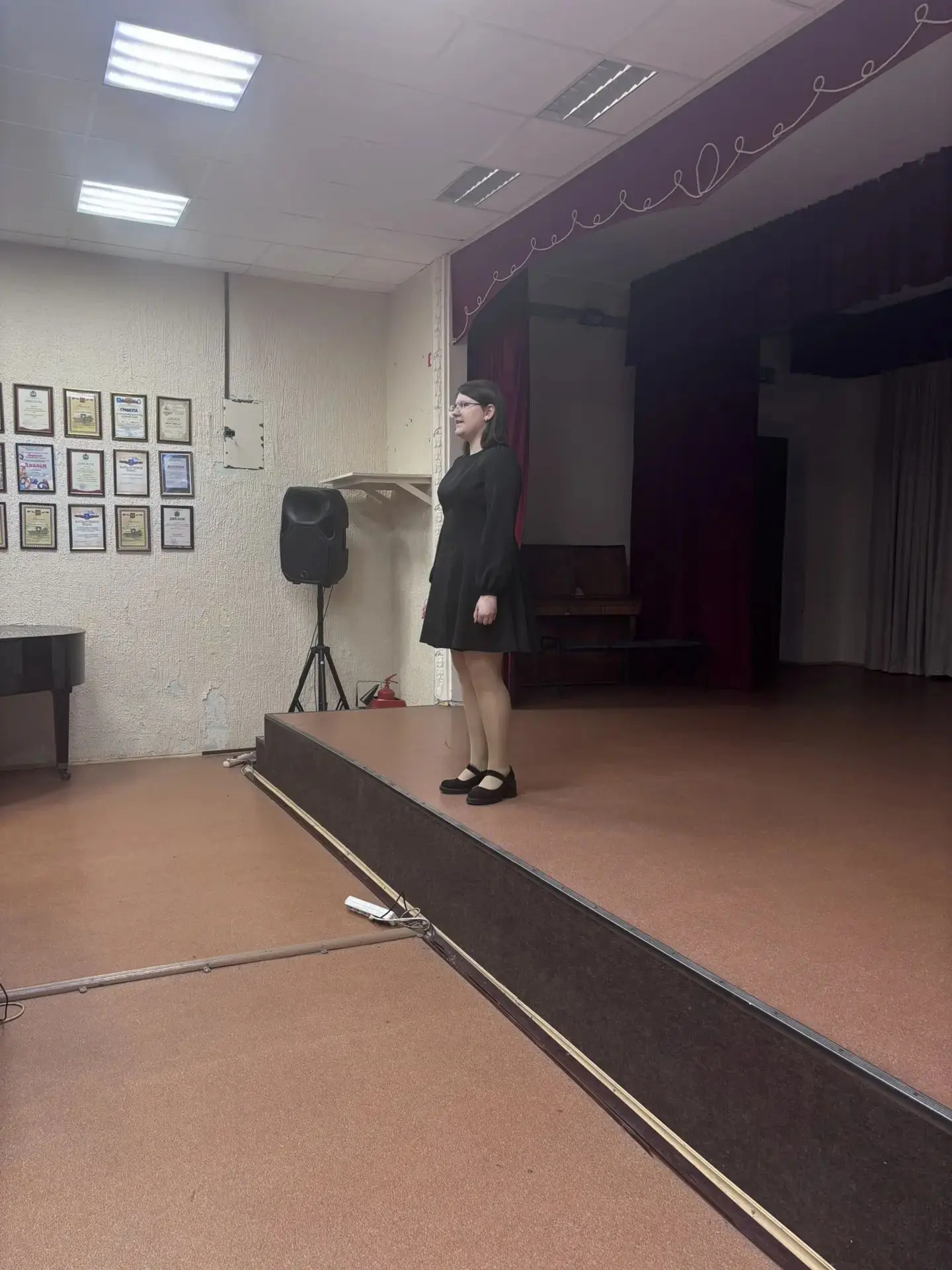 Вчера и сегодня в нашей школе проходил школьный этап конкурса художественного слова «Мы...