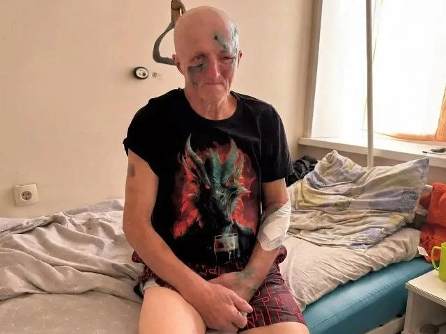 65-летний рыбак из Приморья выжил после нападения медведицы у реки возле села Ленино. Х...