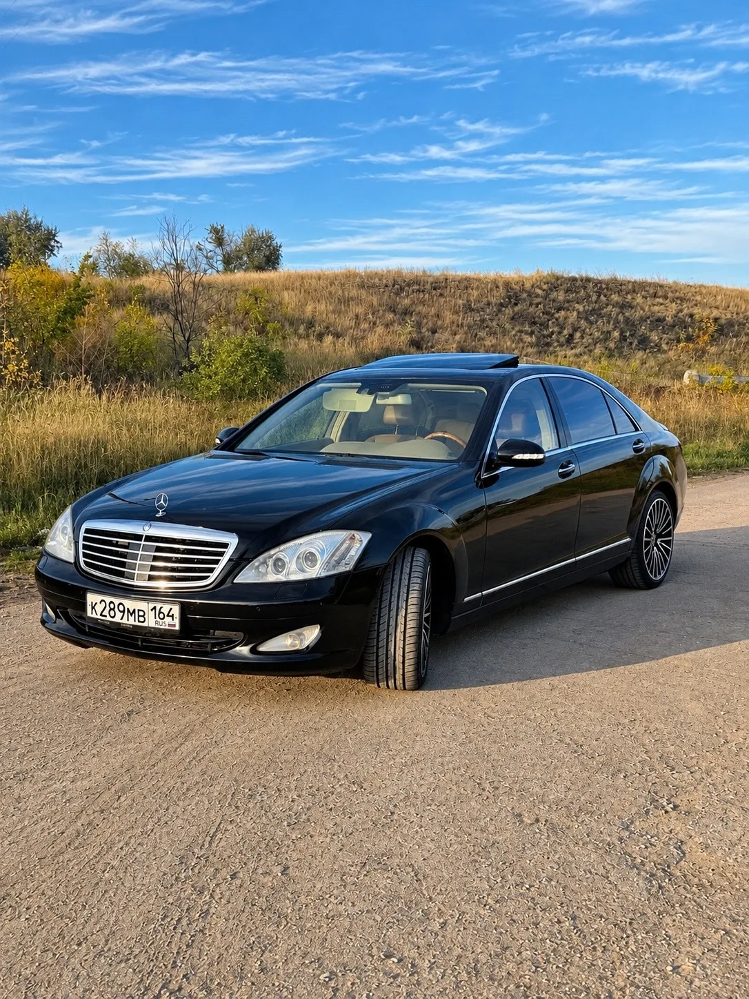 В продаже Mercedes Benz 221 2007 года. Мотор 5.5 атмо на 388лс. Пробег 305.000.