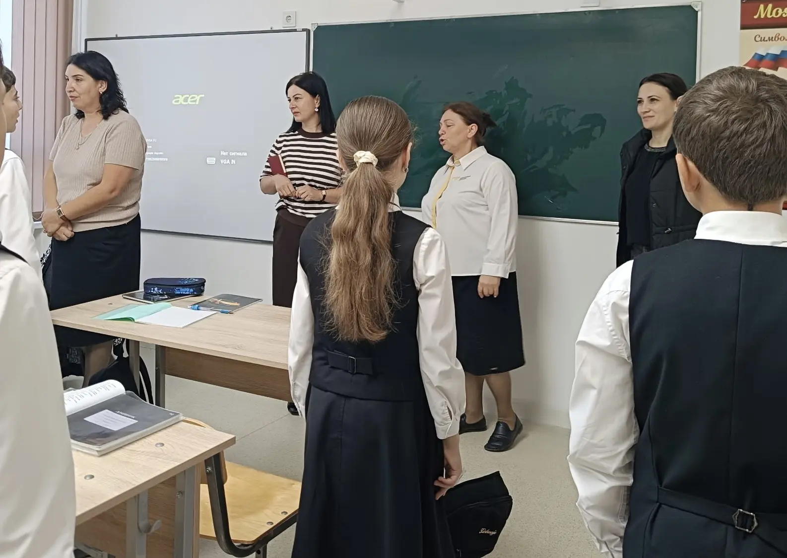 Сегодня в школе совместно с родительским комитетом был проведён повторный рейд по прове...