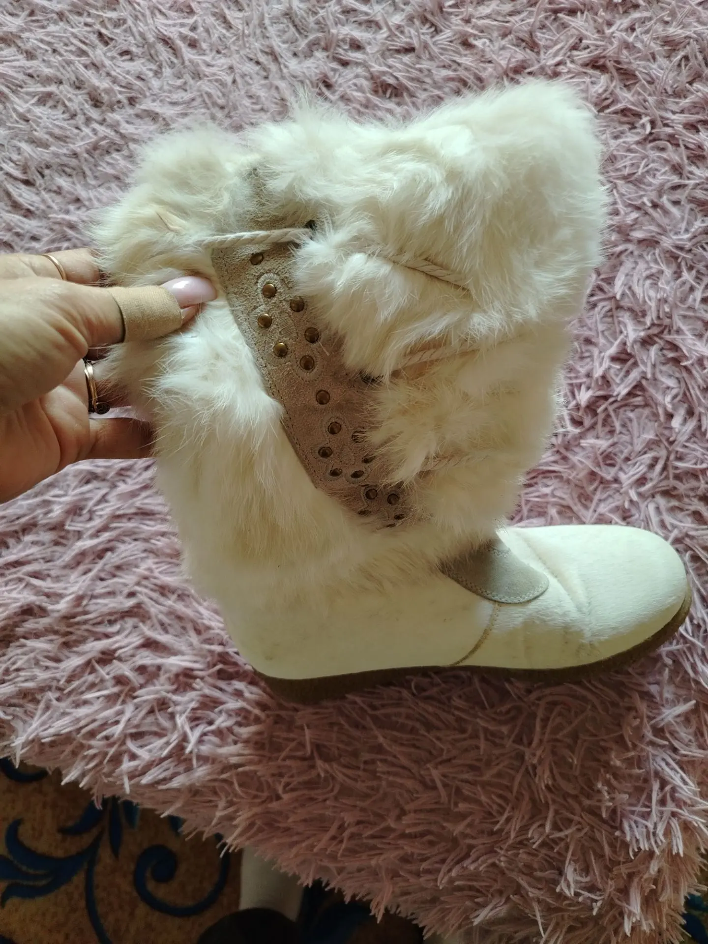 Продам сапоги с натуральным мехом! 🥾