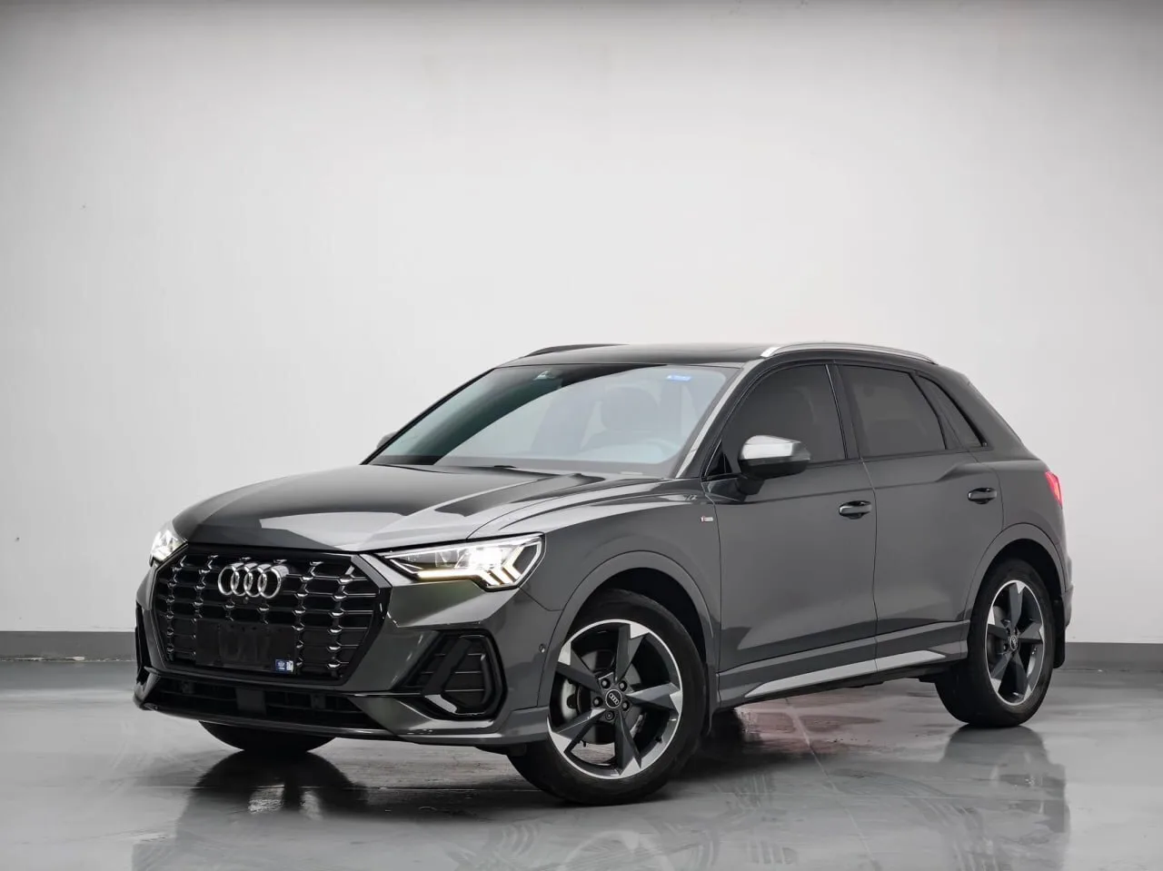1.⚡Audi Q3