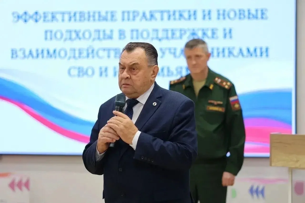 📌13 октября в молодёжном центре «Барс» состоялся круглый стол для участников специальн...