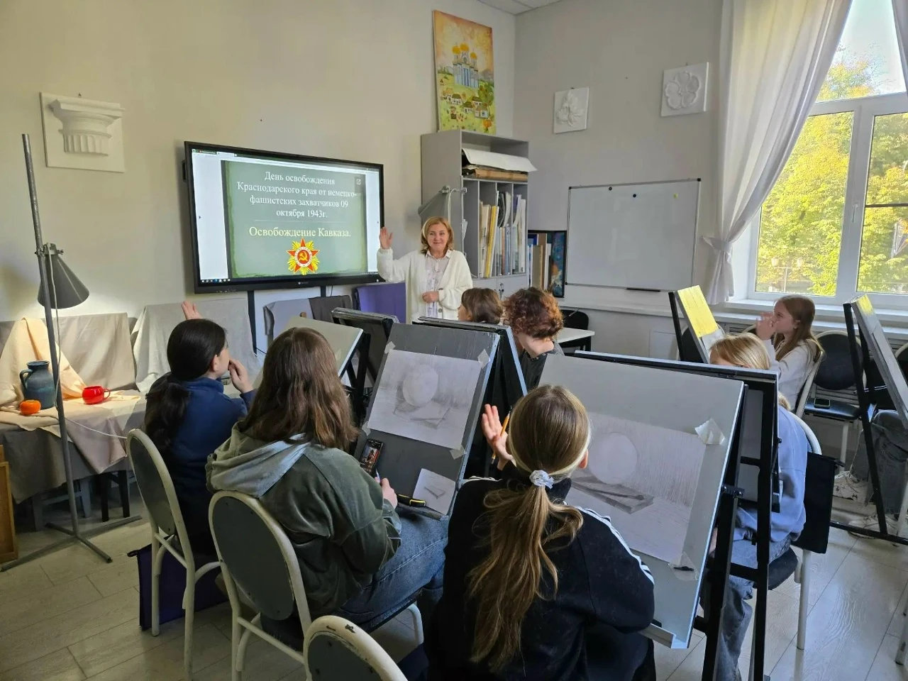 5 октября 2026 года преподаватель ДХШ г. Апшеронска Татьяна Анатольевна Головач провела...
