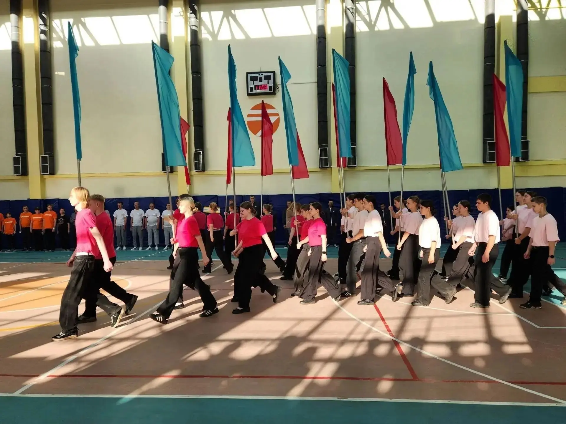В ФОК «Олимп» прошел региональный спортивный фестиваль среди жителей домов социального ...