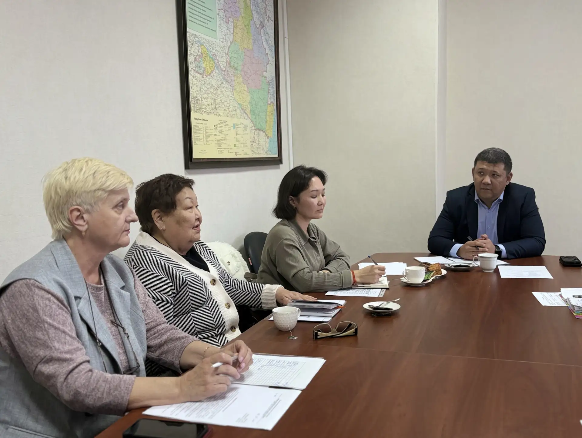 📍 12 октября состоялась рабочая встреча Министра образования и науки Республики Калмык...
