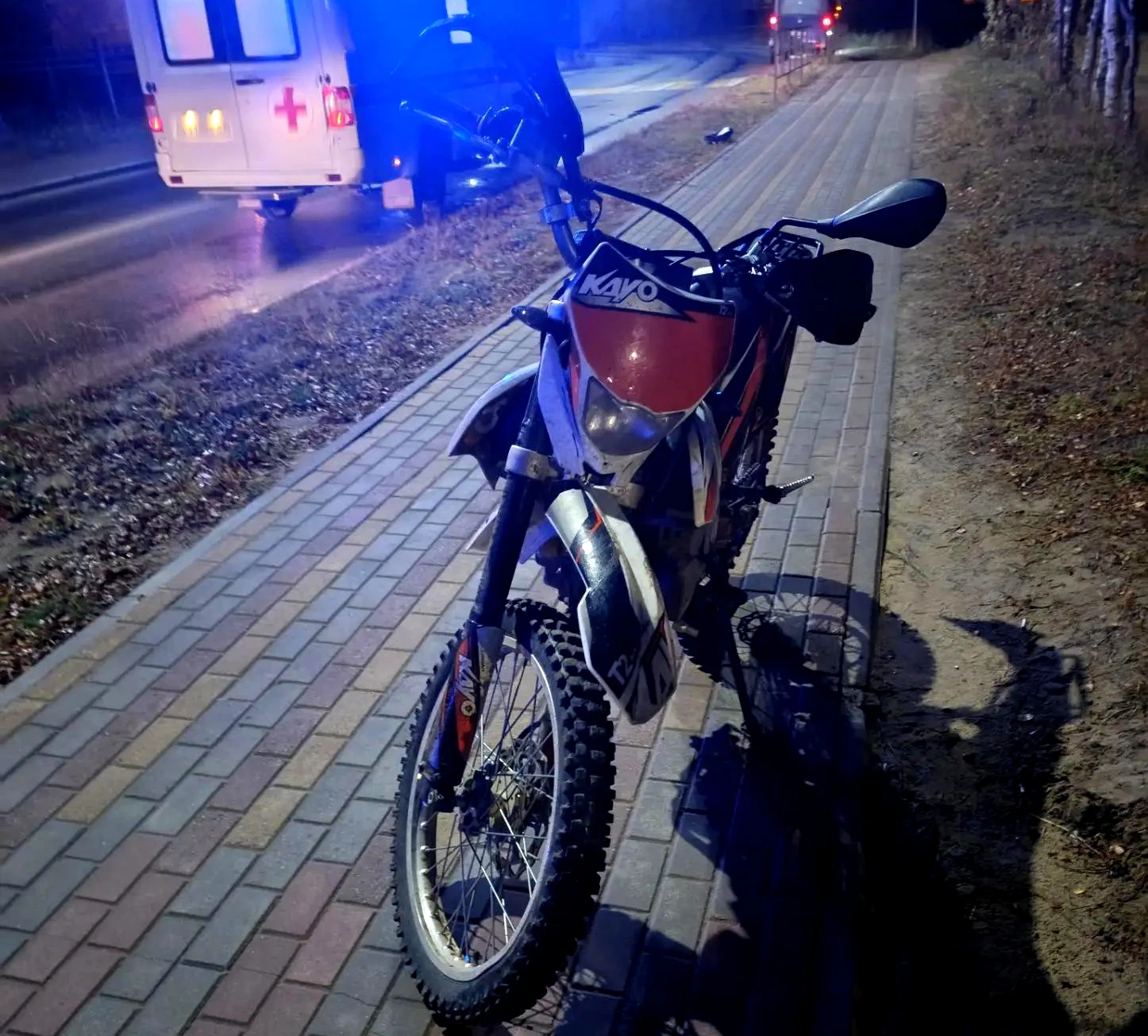 🚔 В Нарьян-Маре полиция разыскивает водителя мотоцикла, скрывшегося с места ДТП с пост...