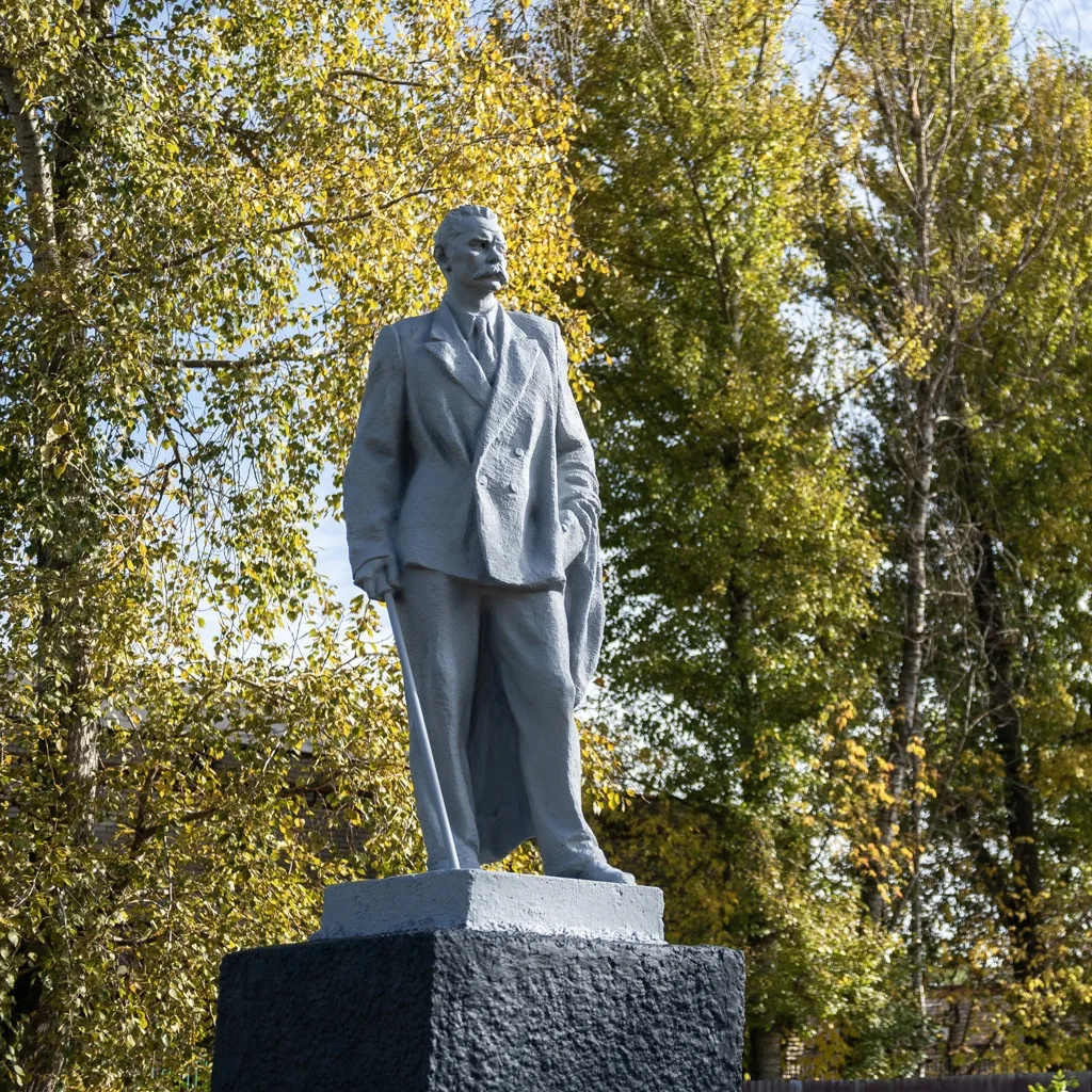 Помните электростальский локальный мем «Верните Горькому трость!»? Так вот, это случилось!