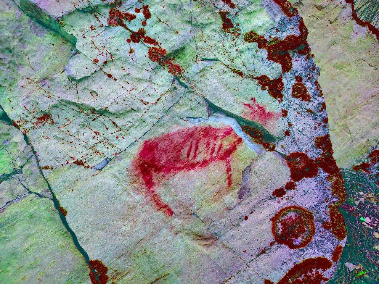 «Серенький козлик» — наскальный рисунок писаницы Манзя на Ангаре.