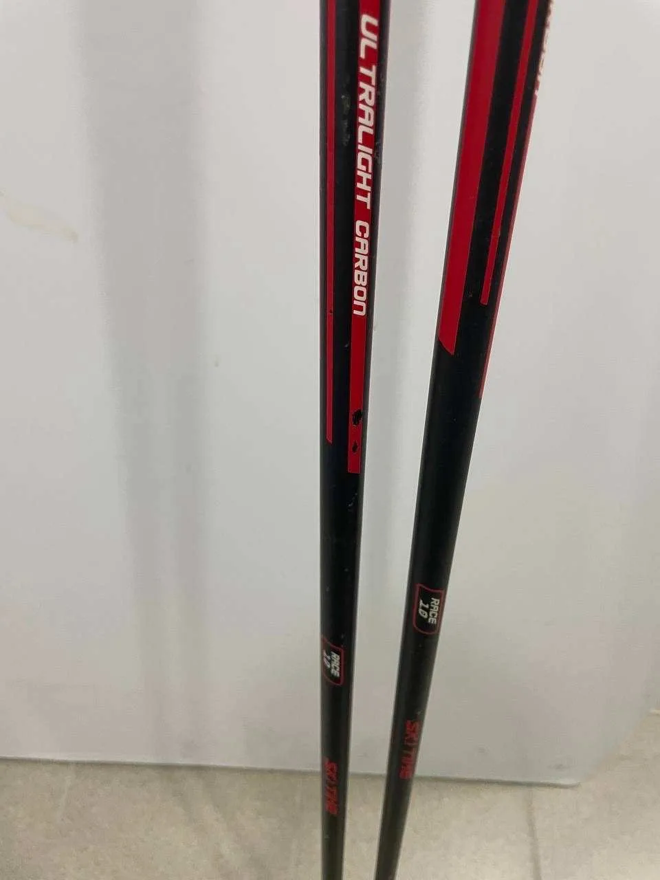 Продам палки в хорошем состоянии ski time 1.0 ростовка 145 и 159 отправлю куда угодно
