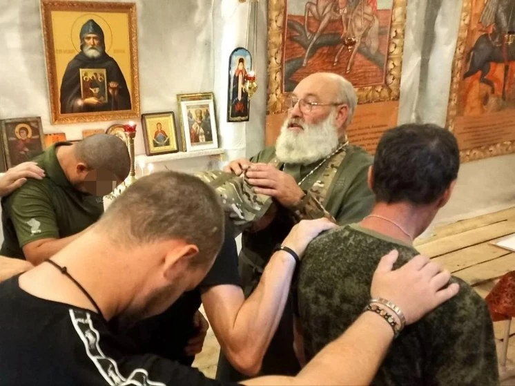 Где двое или трое собраны во имя Моё, там Я посреди них