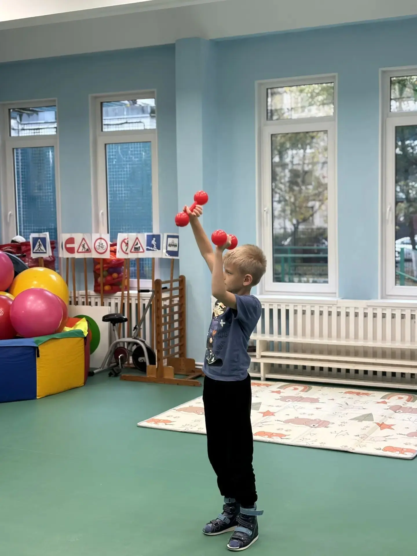 🤸‍♂️ В группе «Звёздочки» прошло занятие по физической культуре. Ребята выполняли упра...