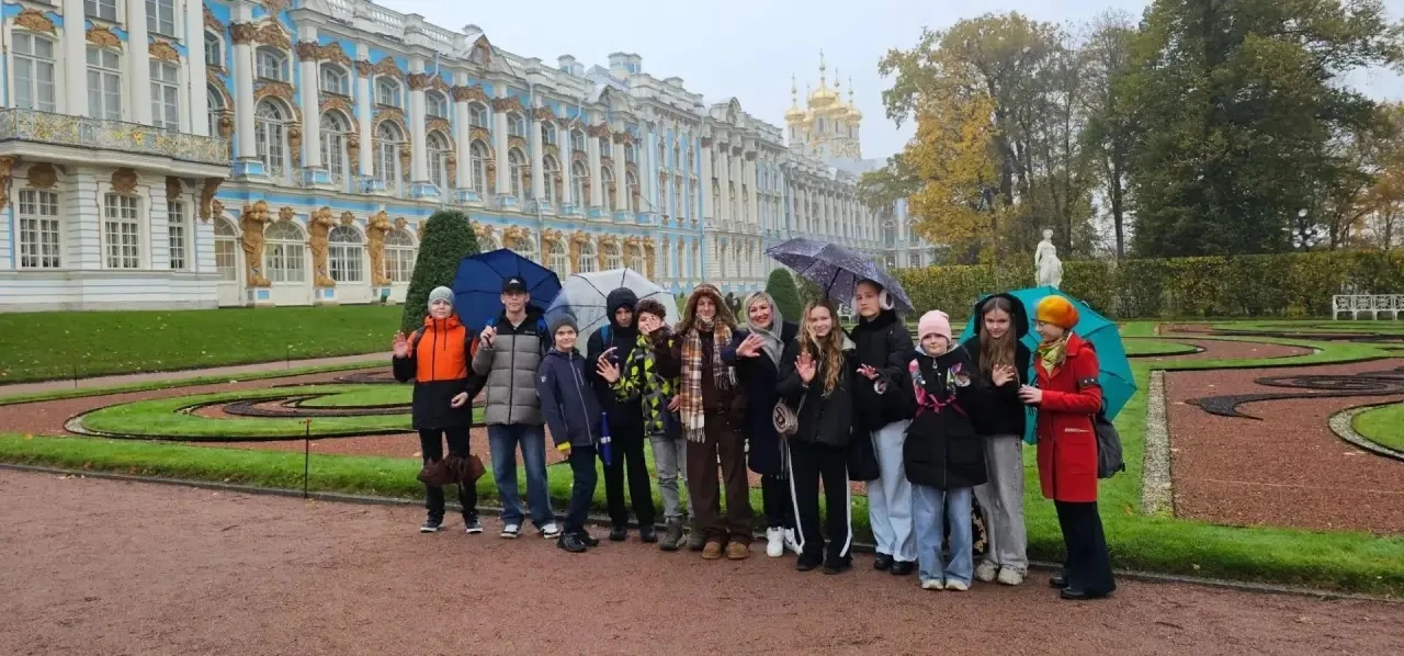 11 октября 2026 года ученики 6 Д и 6 Г классов побывали в городе Пушкине и посетили Цар...