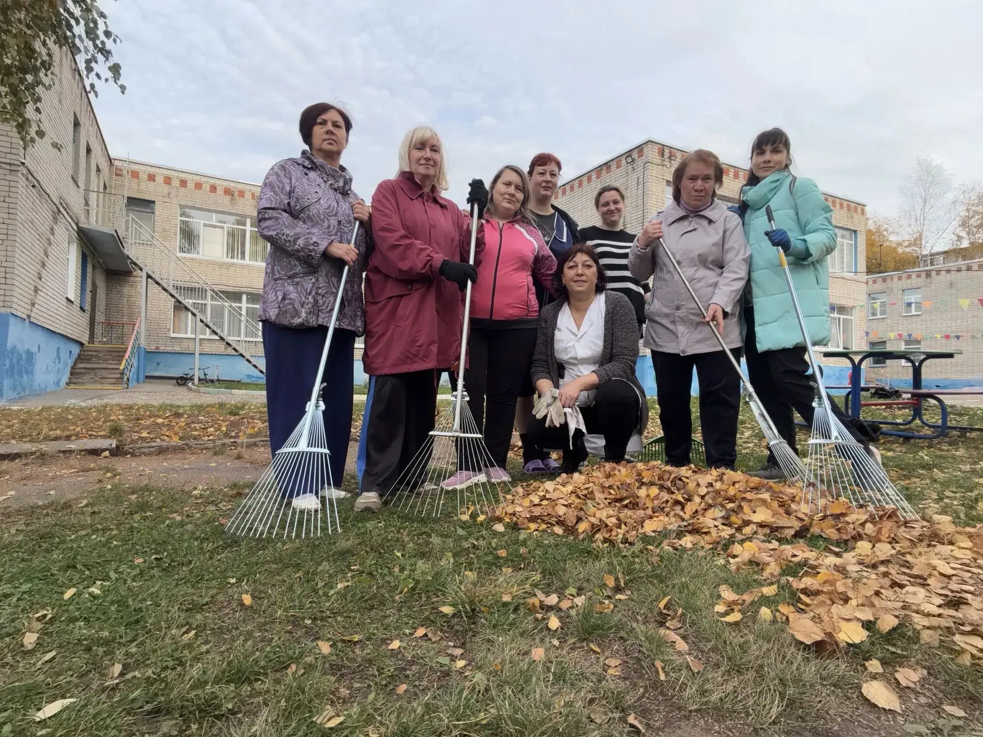 🍂Сегодня силами нашего дружного коллектива был проведен день ударного труда по уборке ...