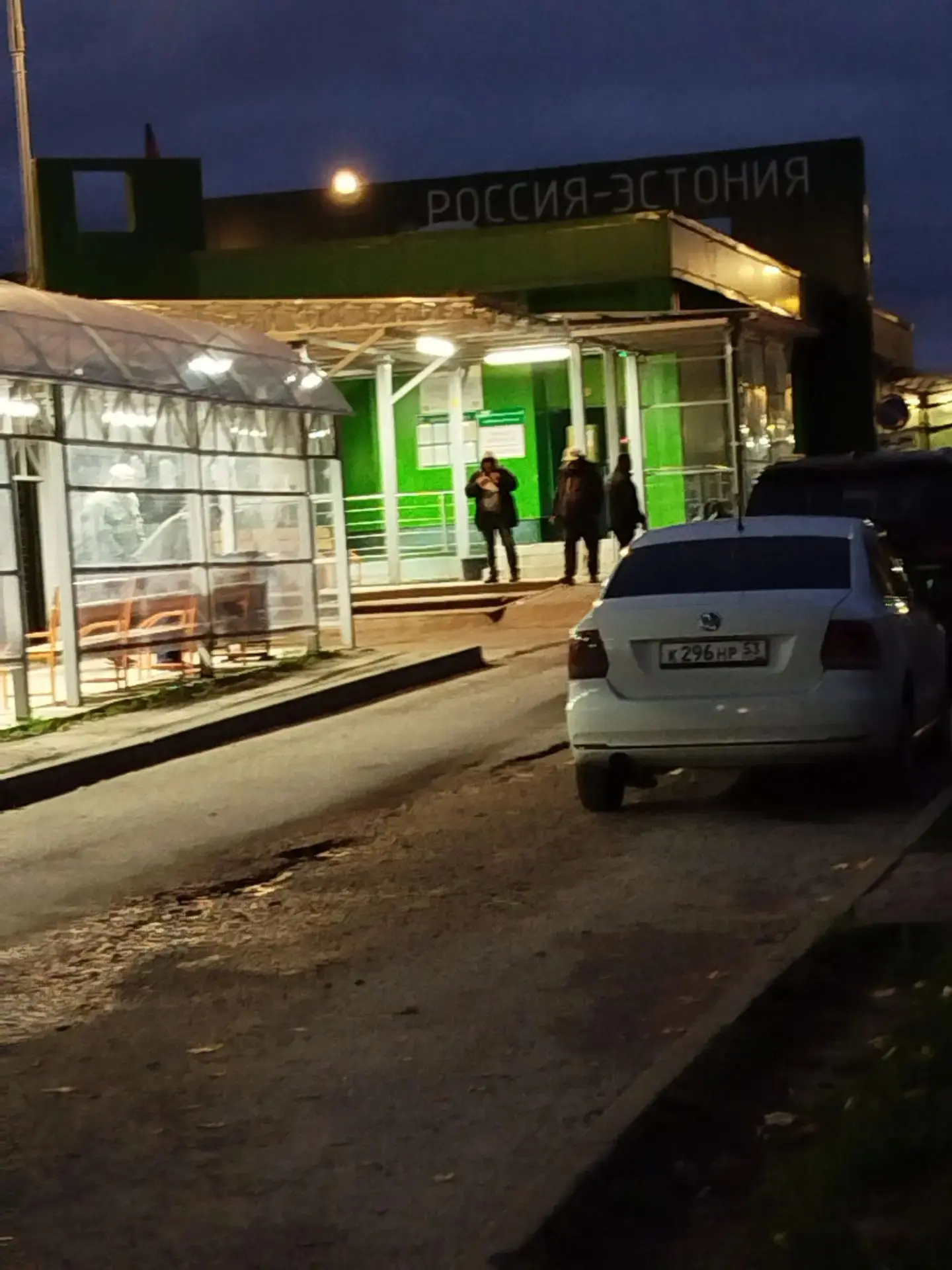 Камера - очередь из Нарвы (Эстония) в Россию https://balticlivecam.com/ru/cameras/eston...