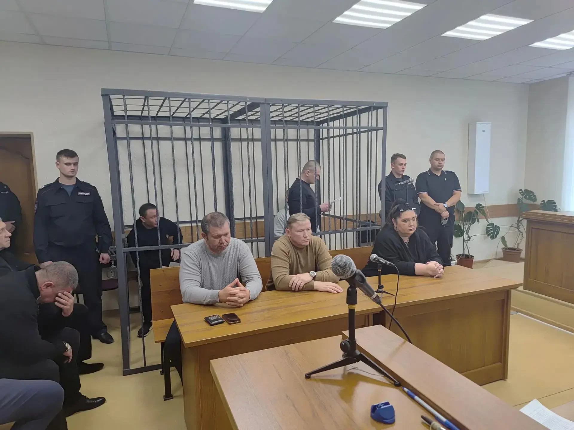 ⚖️ В Вязниках восьмерых местных жителей осудили за хулиганство с применением оружия