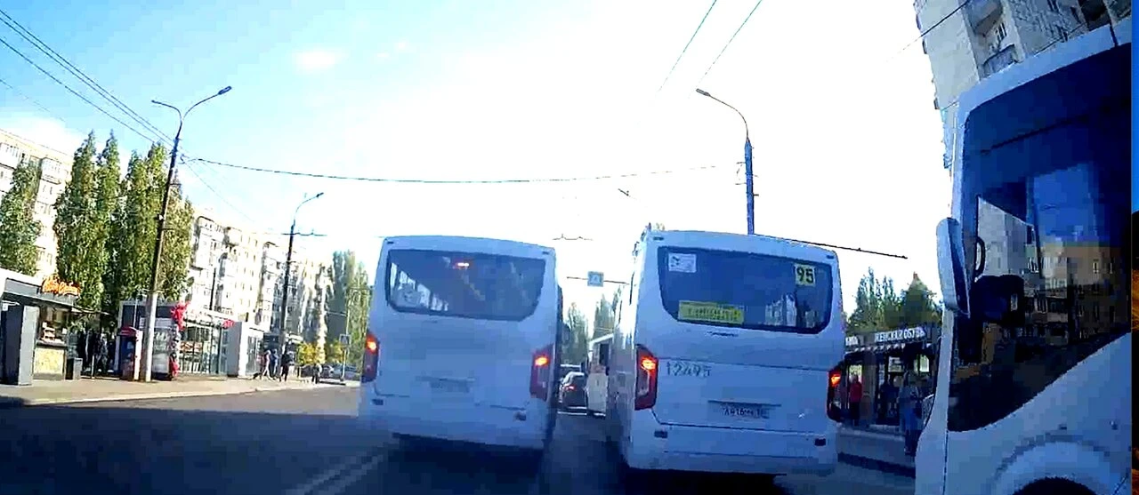 Много " Пазиков" из ничего.... " Предвестник " " Метротобуса" или просто неуравновешенн...