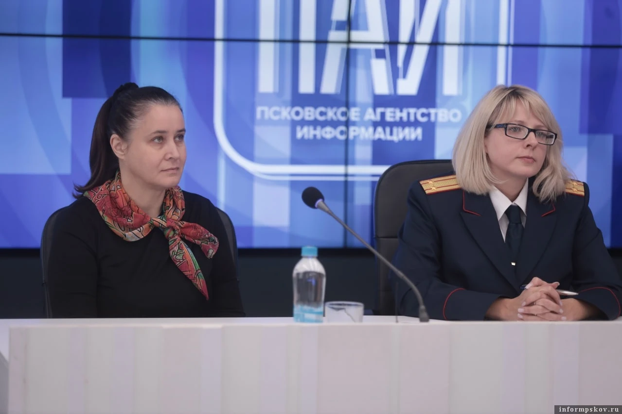 Родителям следует внимательно присматриваться к ребёнку, чтобы вовремя заметить признак...