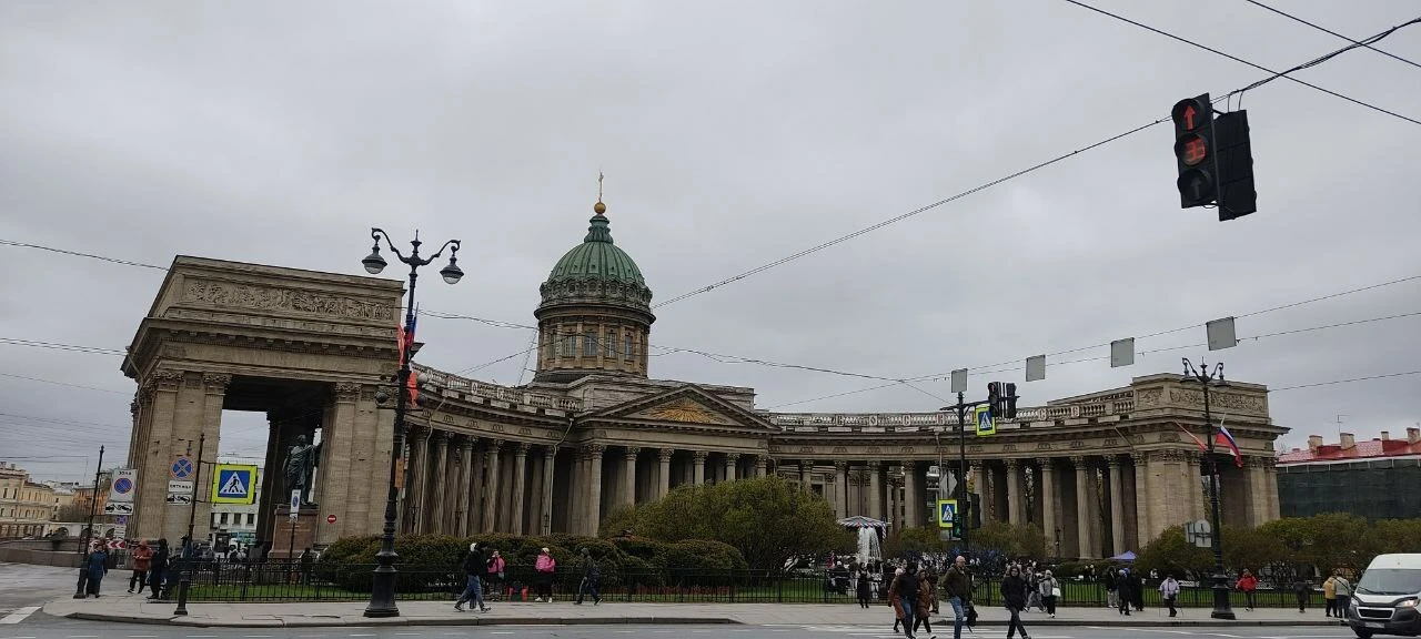 Петербург пережил один из самых теплых и дождливых сентябрей за историю наблюдений