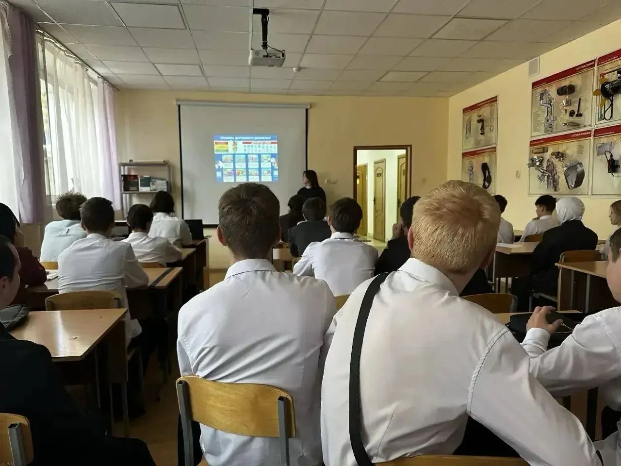 🚦 В Лениногорске студентов колледжа учили правилам дорожного движения