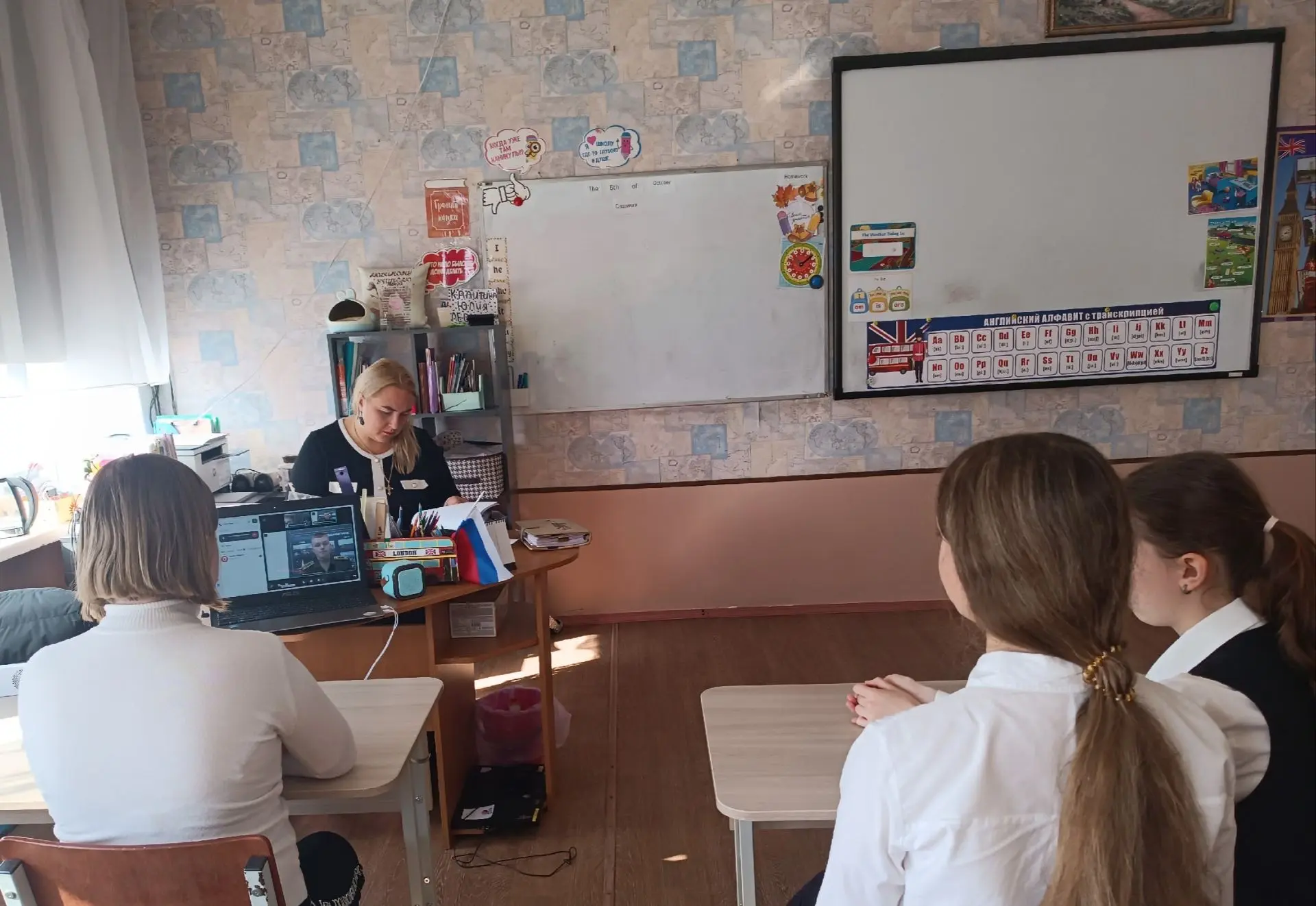 ✨ От нашего кабинета до питерского неба