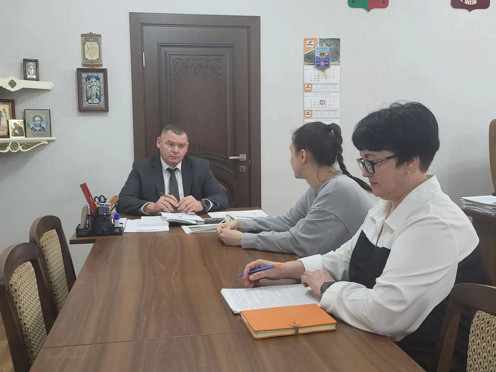 Провел очередной прием жителей района по личным вопросам
