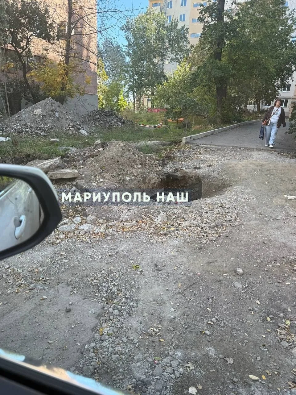 #нампишут Добрый день. На перекрестке возле дома Николаевская, 80 брошеная рабочими яма...
