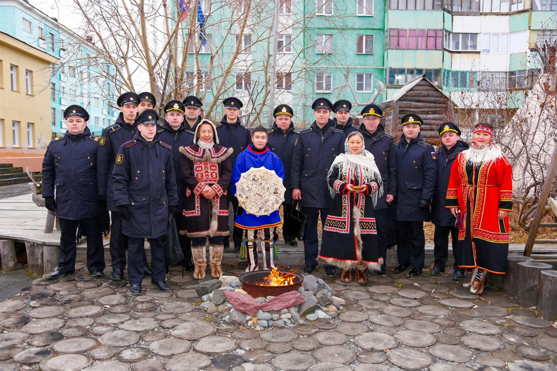 Моряки Северного флота посетили этностойбище «Таймырская Ойкумена»