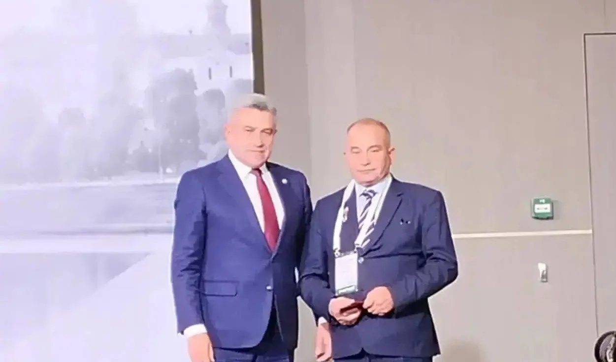 🏅 Мастер из Бугульмы получил республиканскую награду за работу со студентами