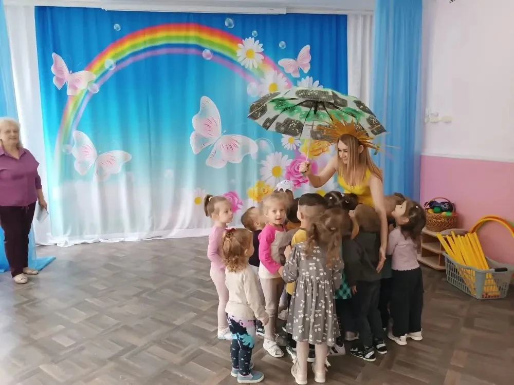 🌺🌺🌺👶🧒Во 2 группе раннего возраста и младшей группах прошёл главный праздник детств...