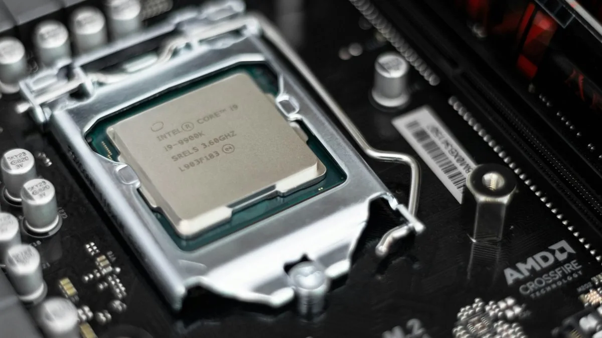 🔵 Intel выпустит новые процессоры с поддержкой DDR4 в 2027 году