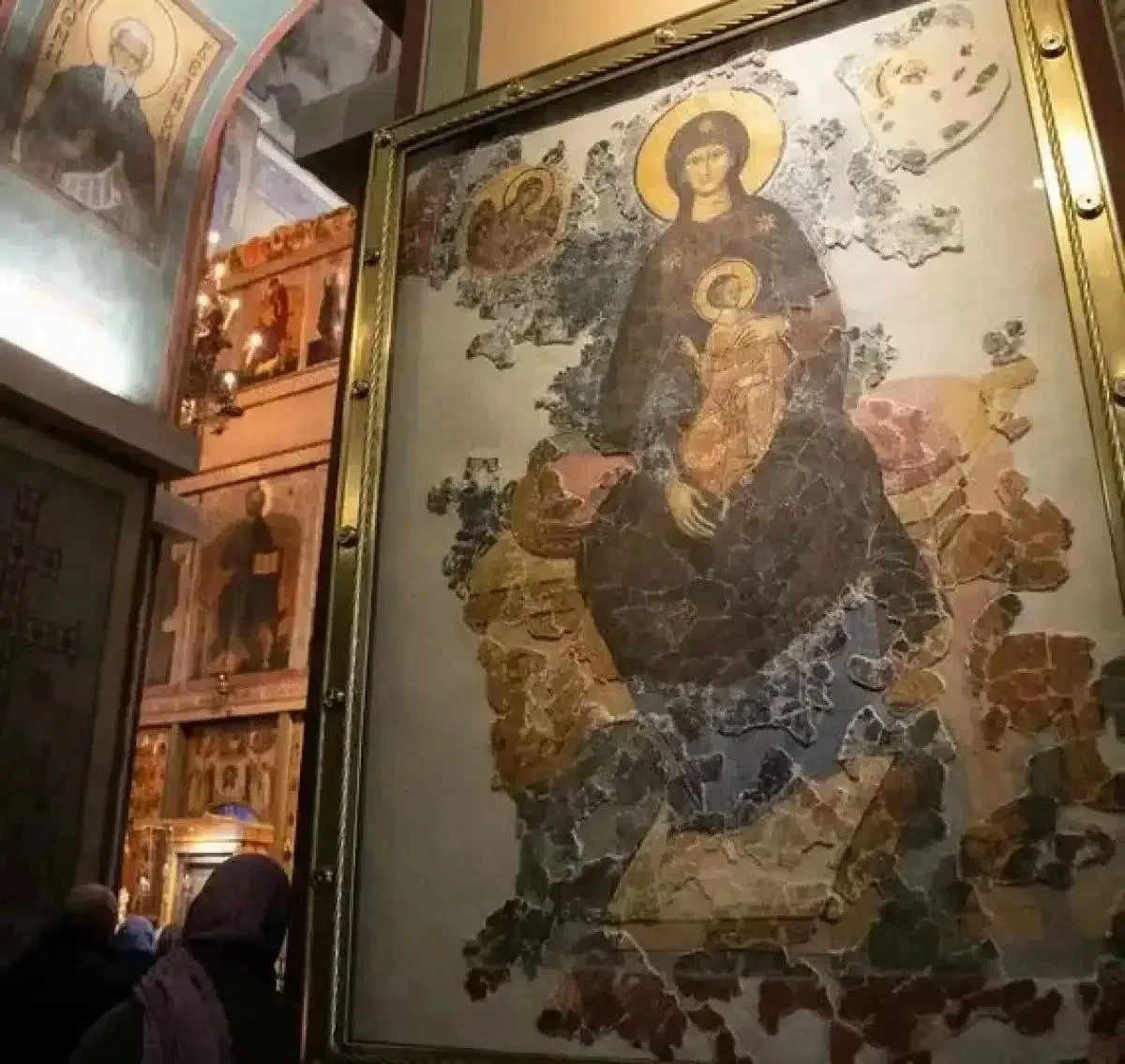 Фреску XV века вернули в Софийский собор
