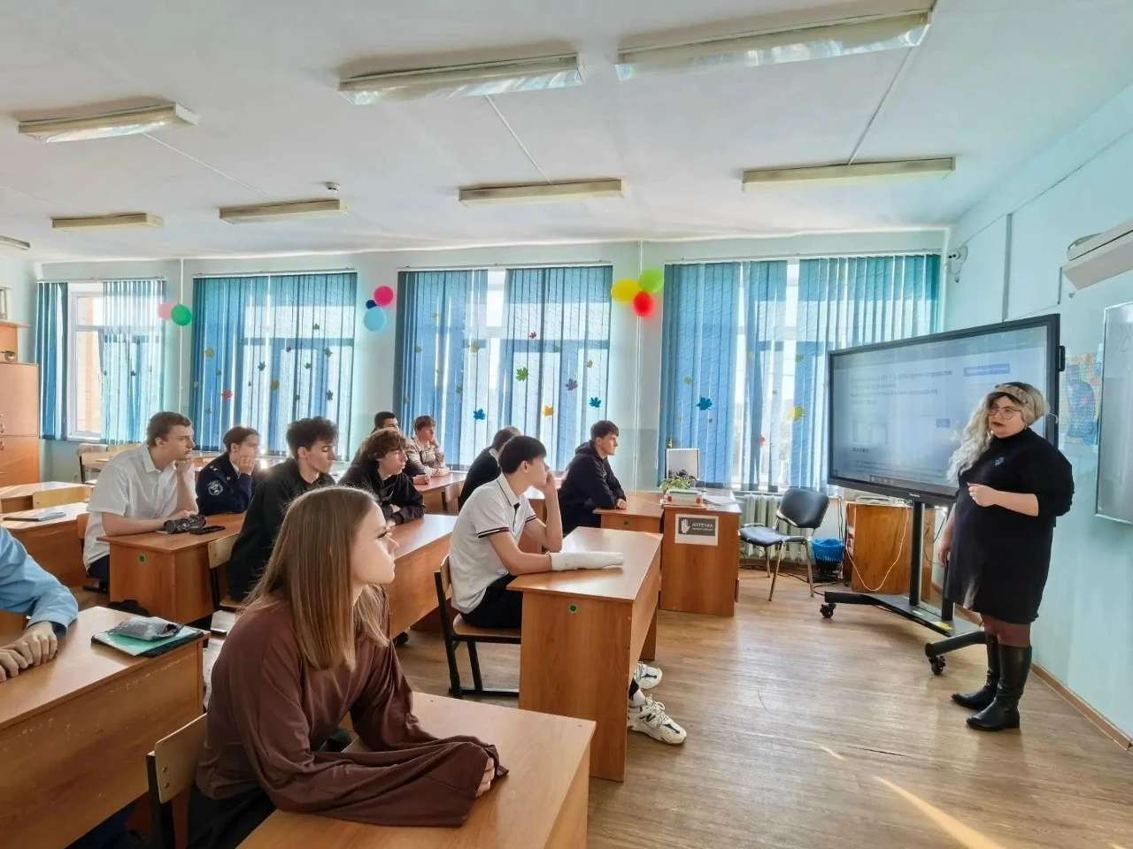 🚜 Вчера в нашей школе прошло внеурочное занятие в рамках курса «Россия — мои горизонты...