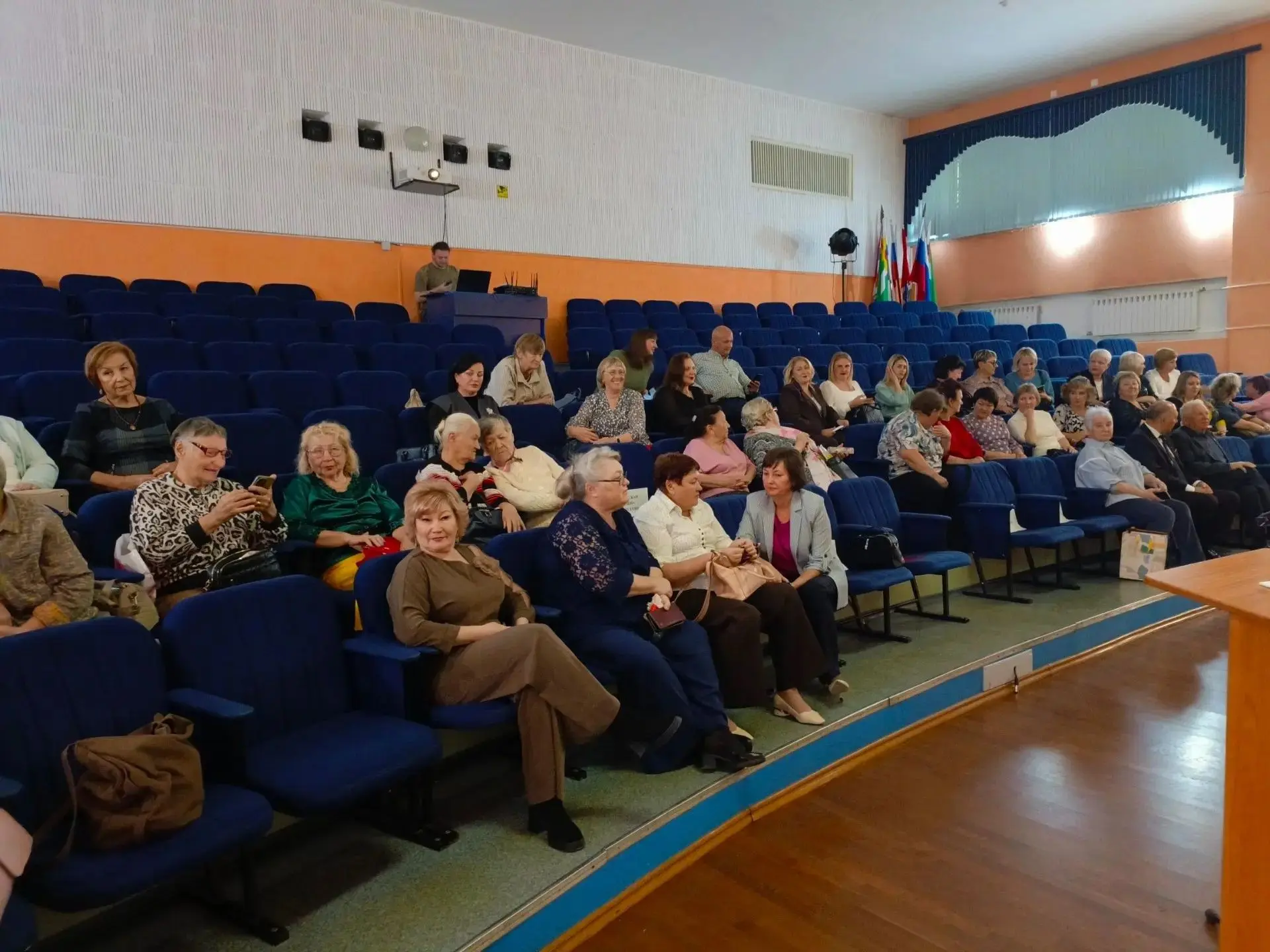 Комплексному центру социального обслуживания населения города Оби «Забота» — 30 лет!