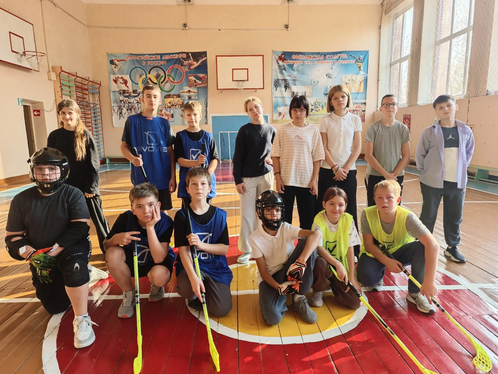🥅🏒Флорбольный марафон продолжается! День второй: шестые классы в деле!