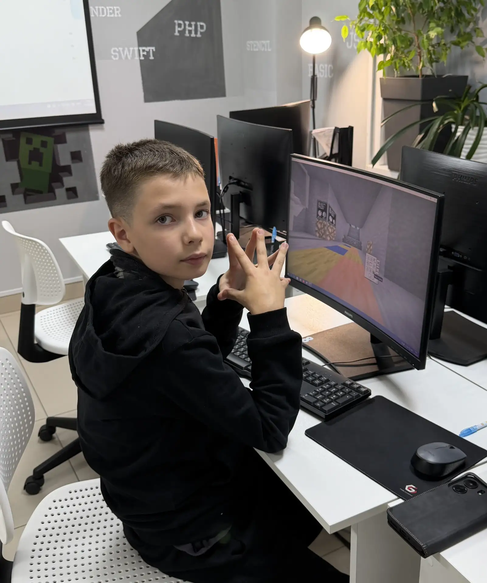 ❗️ Новая группа «Мидл» начинает бороздить просторы сред программирования и стартует с н...